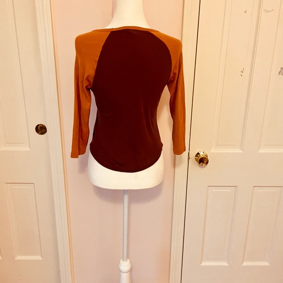 Mr. Men and Little Miss baseball tee. Junior’s size large - Picture 3 of 4